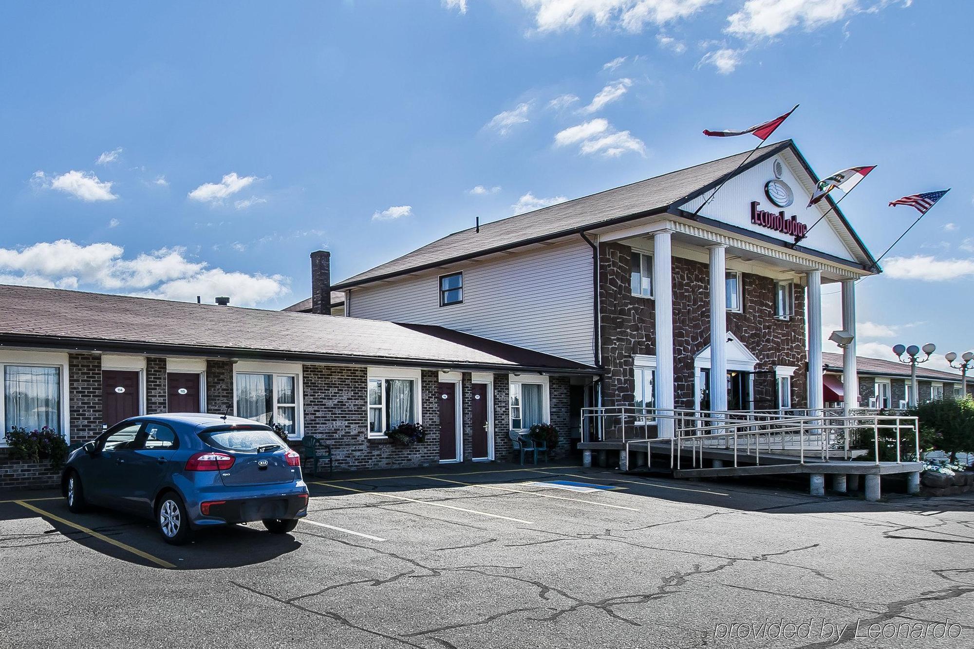 Queens Arms Inn Charlottetown Exteriör bild